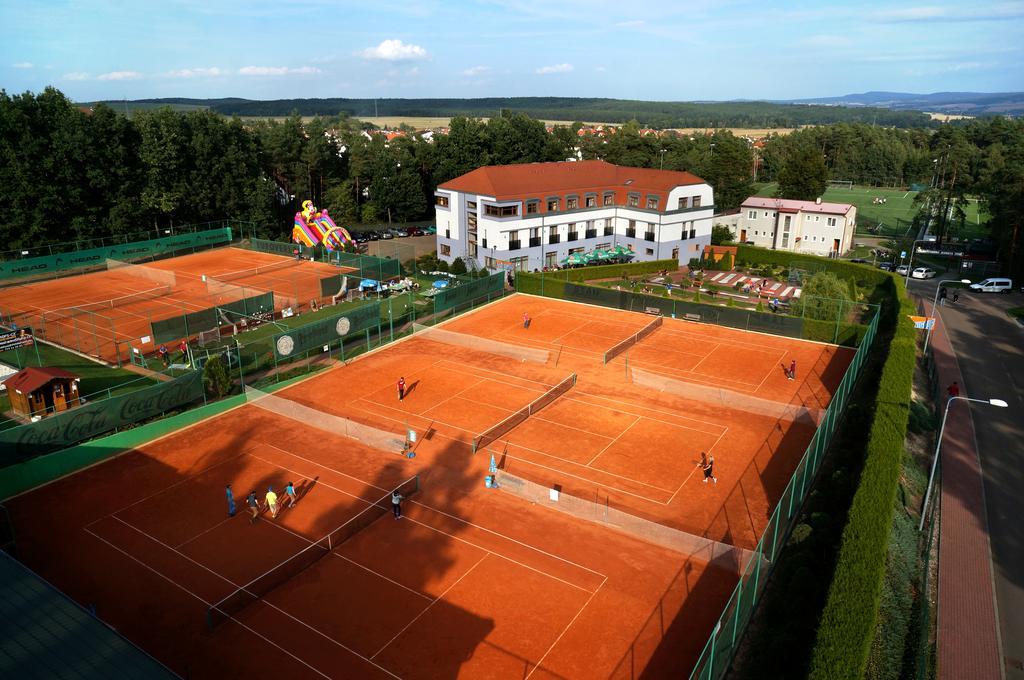 Hotel Sport Zruč Eksteriør billede